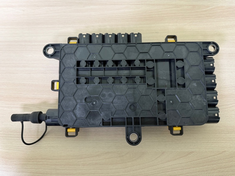 Корпус блока предохранителей (без клеммы) КамАЗ 54901 (0301187/00) / MTA 0301189/00 
